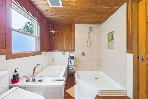 Bath - 70 Neponset St, Canton, MA 02021 photo 3 of 4
