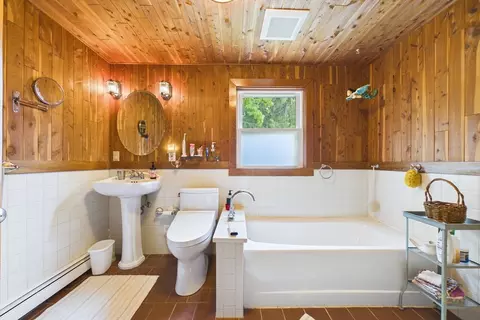 Bath - 70 Neponset St, Canton, MA 02021 photo 2 of 4