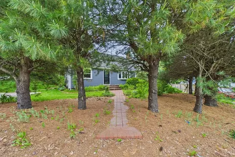 Exterior - 70 Neponset St, Canton, MA 02021 photo 3 of 7