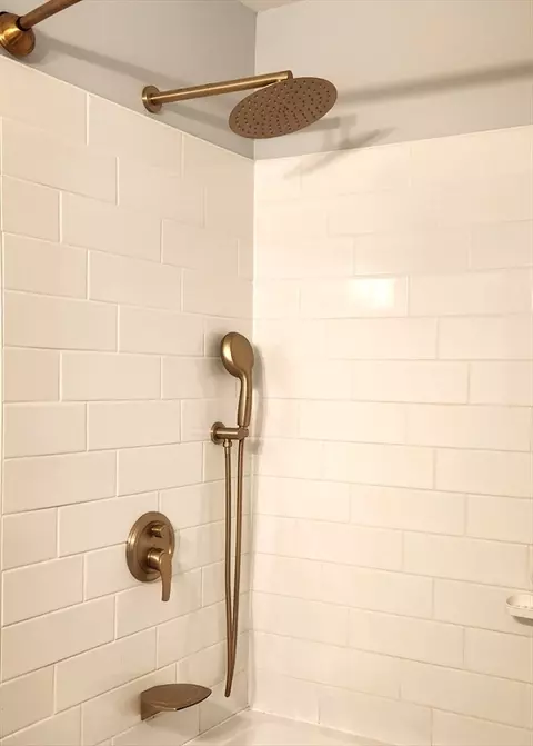 Bath - 36 Campbell Rd, Plainfield, MA 01070 photo 2 of 3