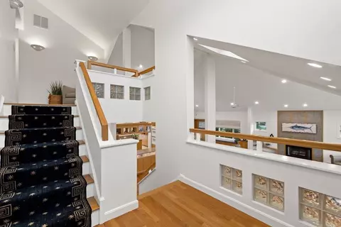 Entry Way - 53 Gerald Rd, Marblehead, MA 01945 photo 2 of 3