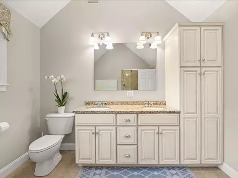 524 Elm St E, Raynham, MA 02767 photo 25
