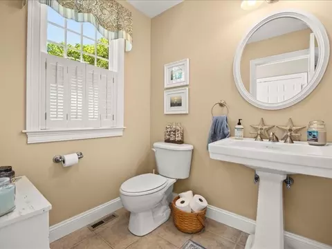 524 Elm St E, Raynham, MA 02767 photo 18