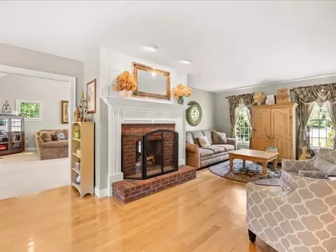 524 Elm St E, Raynham, MA 02767 photo 9