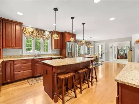 524 Elm St E, Raynham, MA 02767 photo 5