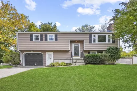 5 Hawthorne Cir, Northborough, MA 01532