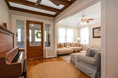 2 Peirce Rd, Lynn, MA 01902