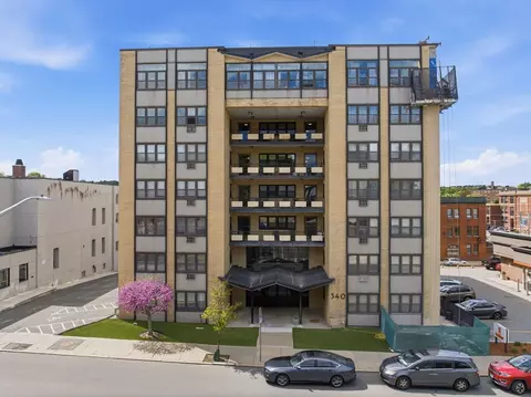 340 Main St #606, Melrose, MA 02176