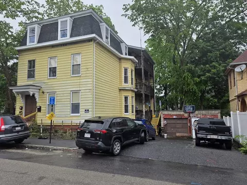 4 Home St, Worcester, MA 01609