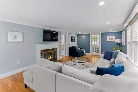 Living - 10 Forrest Rd, Walpole, MA 02081 photo 3 of 3