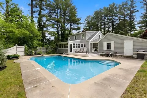 Exterior - 10 Forrest Rd, Walpole, MA 02081 photo 2 of 5
