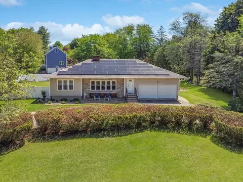 11 Shattuck St, Haverhill, MA 01830