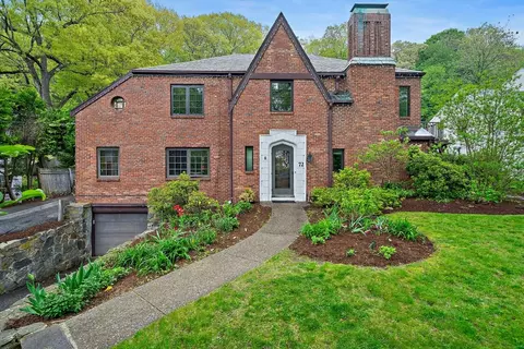 72 Beverly Rd, Brookline, MA 02467