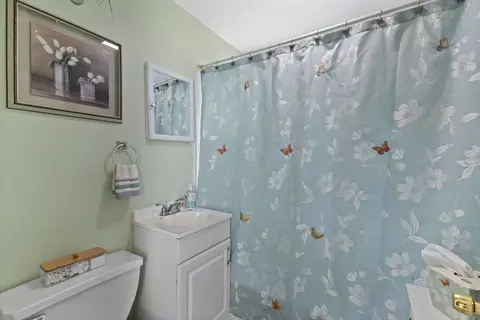 28 Spring St, Webster, MA 01570 photo 16