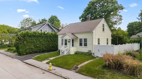 28 Spring St, Webster, MA 01570 photo 2