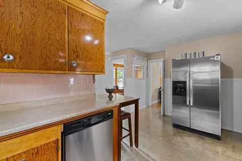 28 Spring St, Webster, MA 01570 photo 9