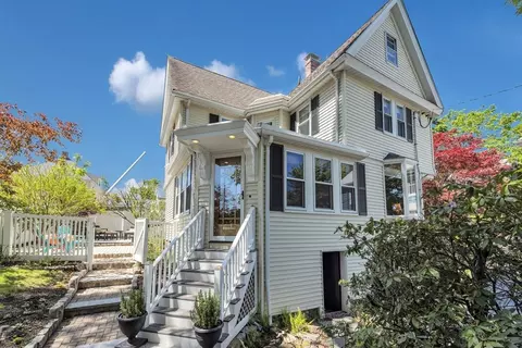 112 Perham St, West Roxbury, MA 02132