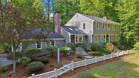29 Washington Dr, Acton, MA 01720