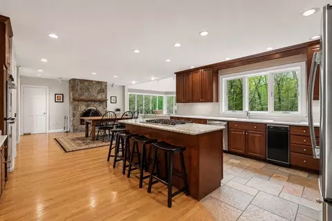 37 Old Planters Rd, Beverly, MA 01915 photo 10
