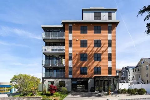 11 Oak Grove Ter #303, Quincy, MA 02169
