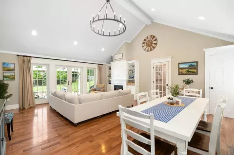 28 Ipswich Rd, Topsfield, MA 01983