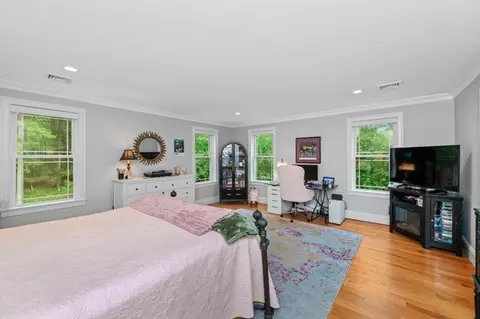Bedroom - 456 Chestnut St, Needham, MA 02492 photo 6 of 10