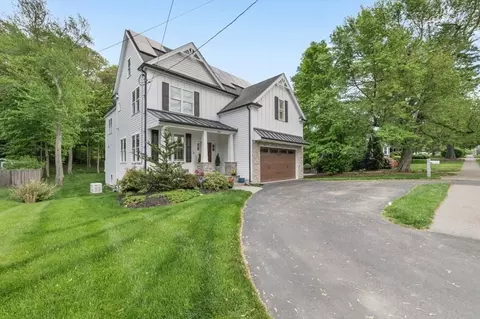 Exterior - 456 Chestnut St, Needham, MA 02492 photo 2 of 6