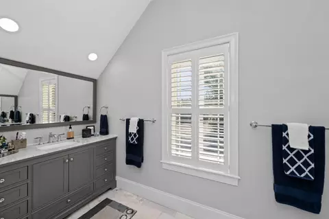 Bath - 456 Chestnut St, Needham, MA 02492 photo 3 of 5