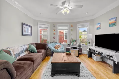 28 Edison Grn #2, Boston, MA 02125