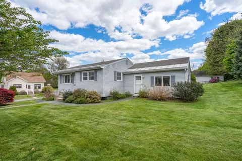24 Park Villa Ave, Worcester, MA 01606