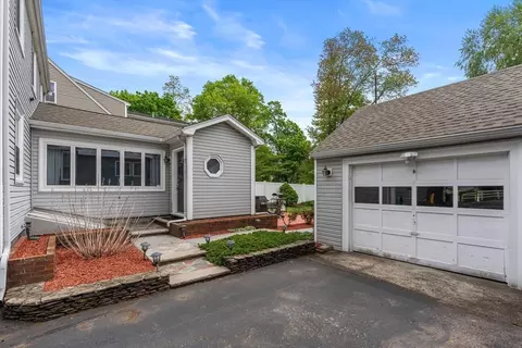 Exterior - 48 Spring St, Wakefield, MA 01880 photo 3 of 5