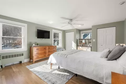 Bedroom - 48 Spring St, Wakefield, MA 01880 photo 2 of 4
