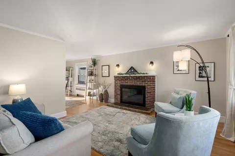 Living - 48 Spring St, Wakefield, MA 01880 photo 1 of 2