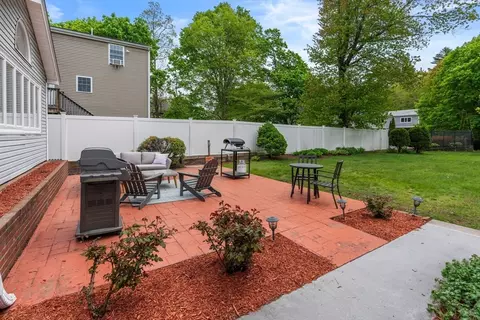Exterior - 48 Spring St, Wakefield, MA 01880 photo 4 of 5