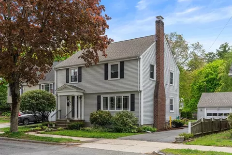 48 Spring St, Wakefield, MA 01880