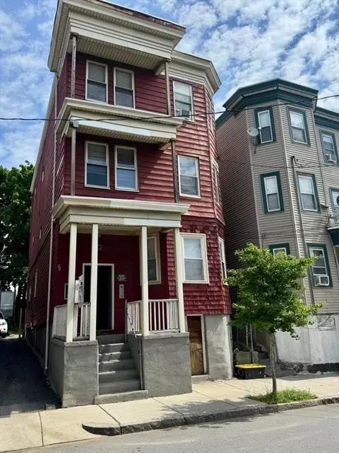 68 Maverick St, Chelsea, MA 02150