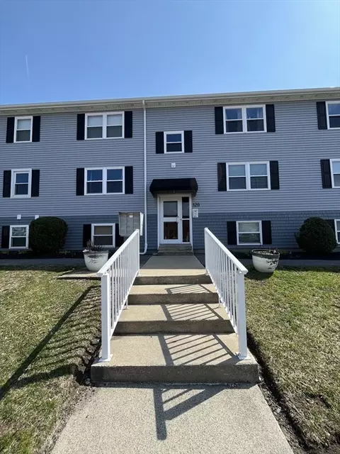 120 Fifteenth #4, Fall River, MA 02720