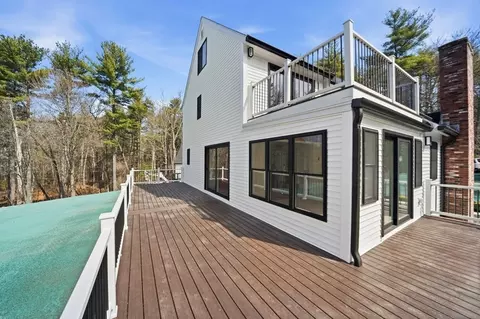 Exterior - 13 Sunridge Rd, Windham, NH 03087 photo 5 of 6