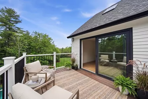 Exterior - 13 Sunridge Rd, Windham, NH 03087 photo 6 of 6