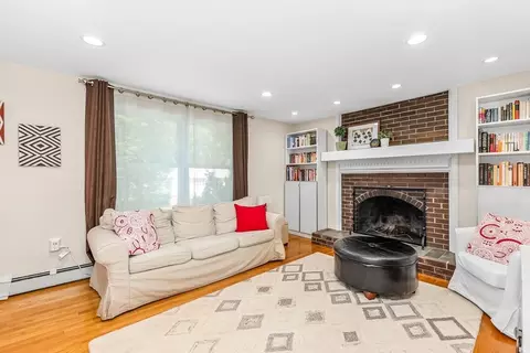 Living - 33 Overlook Ave, Dedham, MA 02026 photo 2 of 4
