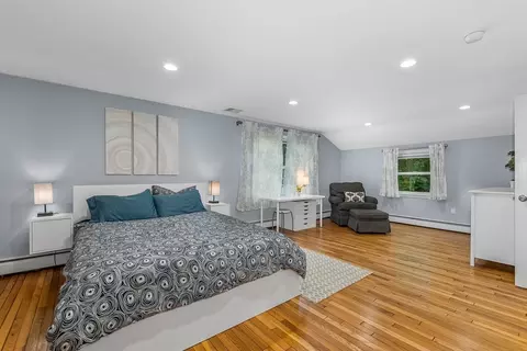 Bedroom - 33 Overlook Ave, Dedham, MA 02026 photo 5 of 8