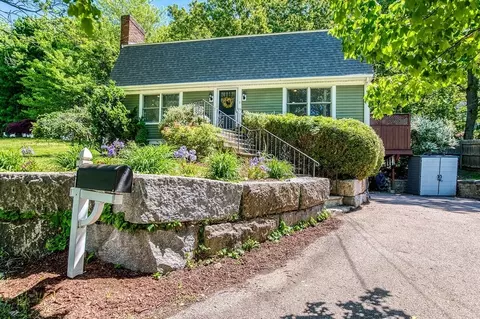 Exterior - 33 Overlook Ave, Dedham, MA 02026 photo 3 of 10