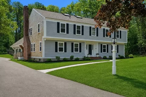 11 Winding Way, Plymouth, MA 02360
