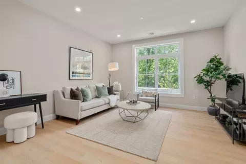 7 Cross St #102U, Wilmington, MA 01887