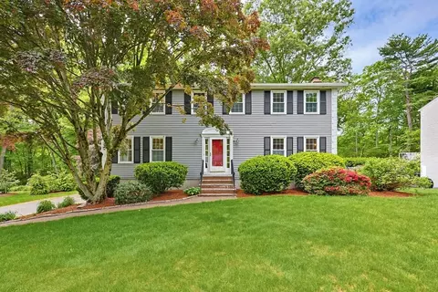 7 Cahill Park Dr, Framingham, MA 01702