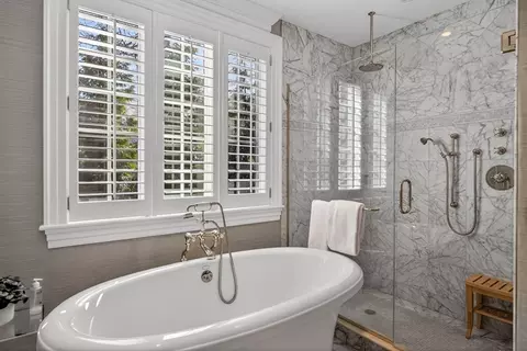 Bath - 179 Pineleigh Path, Osterville, MA 02655 photo 2 of 3