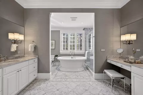Bath - 179 Pineleigh Path, Osterville, MA 02655 photo 1 of 3