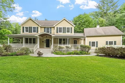 156 Maple St, Stow, MA 01775