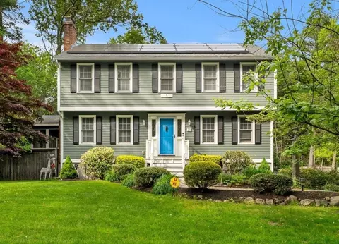 20 Blease Dr, Tewksbury, MA 01876