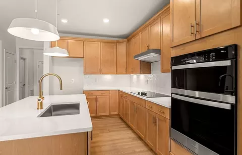 320 Martins Lndg #410, North Reading, MA 01864